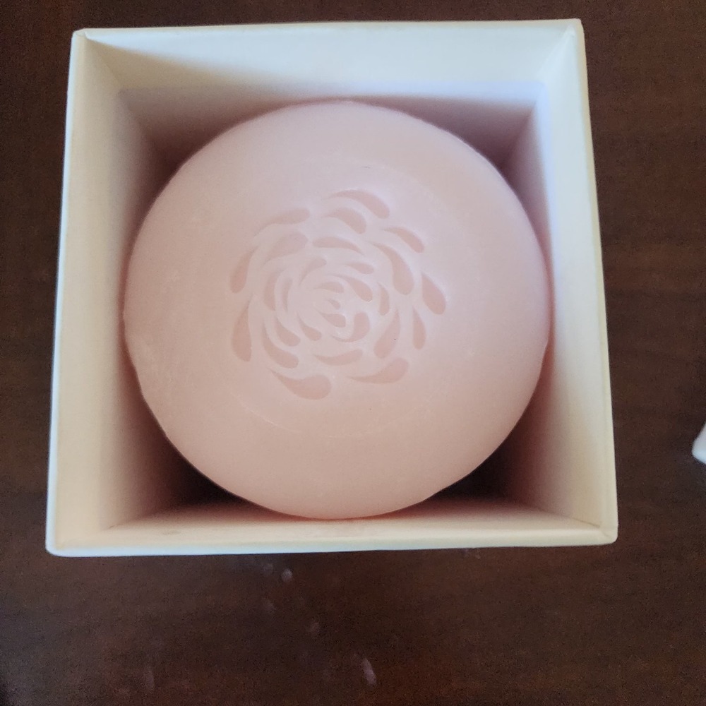 Alchimia Rose Fine Vegetable Soap Gift Box Set of 3 5.25 oz - Picture 4 of 4